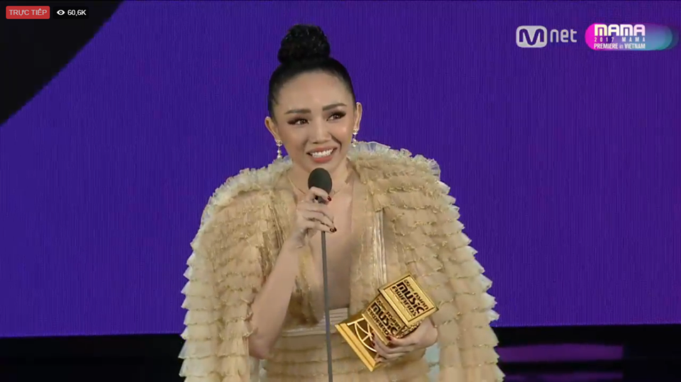 TRỰC TIẾP "MAMA 2017": Tóc Tiên diễn mở màn với màn live "thần sầu" 3 bản hit ảnh 10