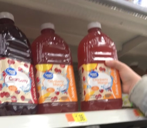 Từ nguyên liệu dễ kiếm là nước trái cây, nhiều teen nghĩ đến việc làm rượu DIY!