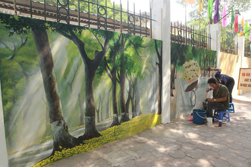 Bích họa trên phố Phan Đình Phùng.