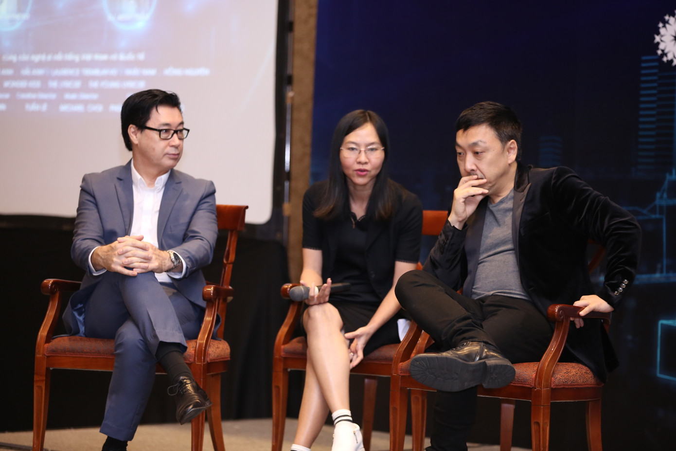 Bộ đôi Tuấn Lê và Michael Choi hứa hẹn sẽ mang đến những sân khấu bùng nổ và đại tiệc âm nhạc mãn nhãn về nghe lẫn nhìn.