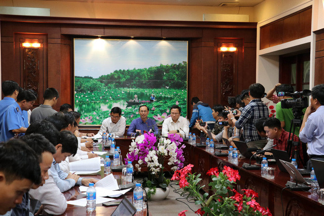 Bộ Giao thông vận tải và Ban An toàn giao thông quốc gia làm việc với tỉnh Long An ngay trong đêm 2/1.