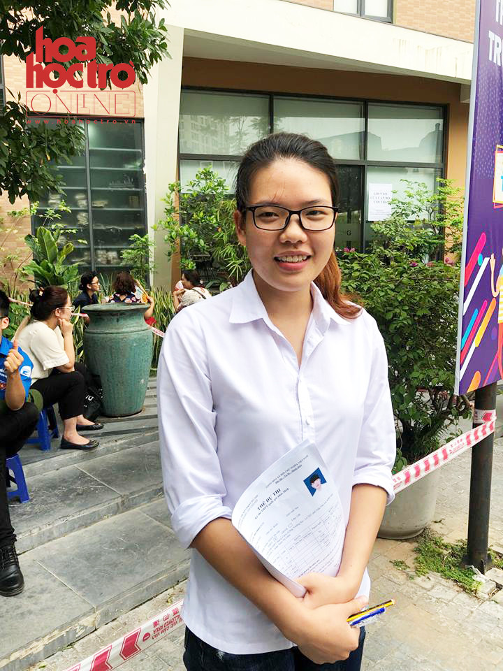 Bạn Hồ Thị Hải dự đoán rằng sẽ làm được khoảng 3.7 điểm. (Ảnh: Linh Triết)