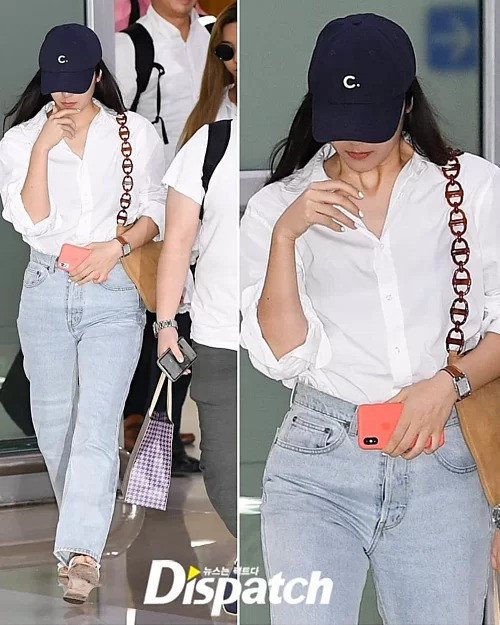 Thân hình tròn trịa còn khiến Krystal gặp khó khăn khi chọn đồ ra sân bay. Cách mix sơ mi trắng cùng quần jeans trước đây từng giúp cô nàng trông rất cá tính, giờ lại bị chê nhàm chán.