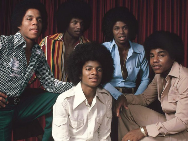 Quán quân là The Jackson 5 - nhóm nhạc gia đình của ông hoàng nhạc Pop Michael Jackson.