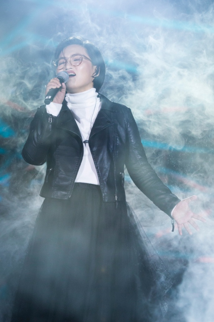 Nữ ca sĩ còn tiếp tục gửi đến mọi người ca khúc nhạc phim Nhắm mắt thấy mùa hè rất nhẹ nhàng và bình yên.