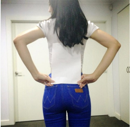 Thách thức đo eo bằng tờ giấy A4 cũng từng gây “sốt” tại Trung Quốc.