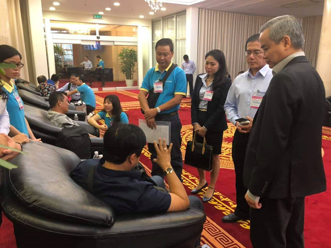 Sau chuyến bay dài nhưng tinh thần của các du khách vẫn ổn định và sức khỏe tốt. ẢNH: CTV.