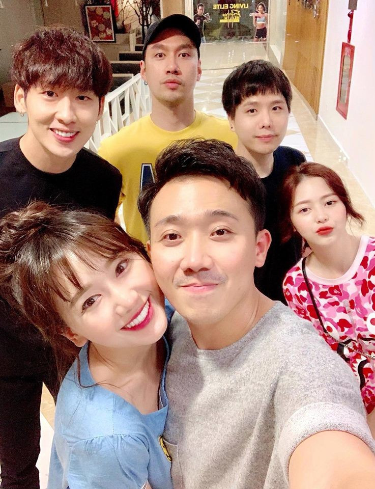 Mặc dù chưa một lần thừa nhận nhưng cả hai thường xuyên xuất hiện bên nhau như hình với bóng.