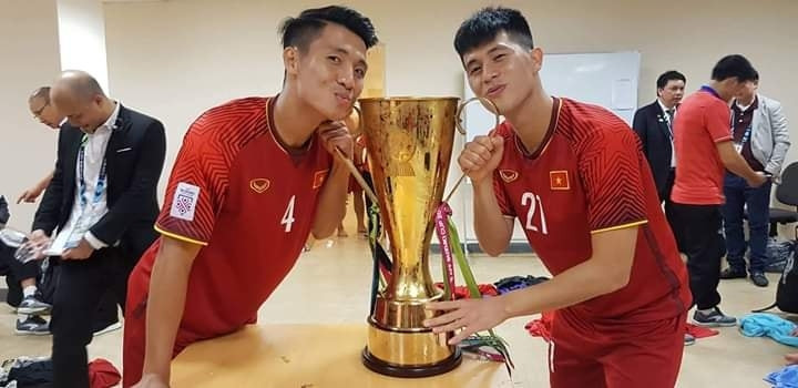 Bùi Tiến Dũng - Trần Đình Trọng, bộ đôi trung vệ được nhiều người yêu mến.