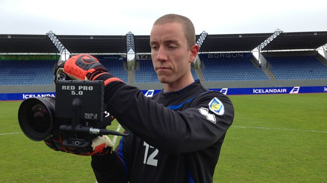 Halldorsson trong một trận đấu cho đội tuyển Iceland. (Ảnh: Getty Images)
