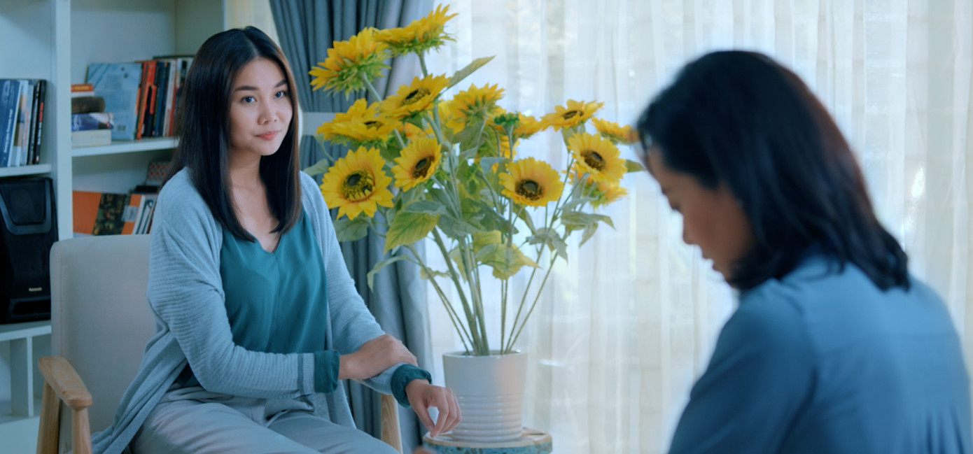 Thanh Hằng với khả năng đặc tả tâm lý bằng mắt khiến nhân vật của cô trở nên thu hút, và là chất xúc tác cho 