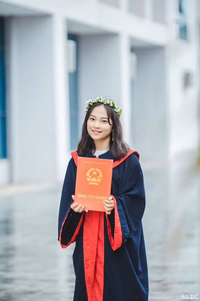 Việc nộp hồ sơ du học của Nhung tuy có hơi gấp gáp và cũng không “thuận buồm xuôi gió” nhưng đã giúp em hiểu bản thân và trưởng thành hơn rất nhiều.