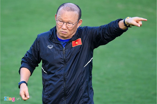 HLV Park cấm cửa phóng viên Thái Lan để đáp trả động thái của đối thủ. Ảnh: Thế Anh.