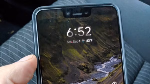 Màn hình “tai thỏ”, điểm khác biệt của Pixel 3 XL với phiên bản Pixel 2 XL ra mắt năm ngoái