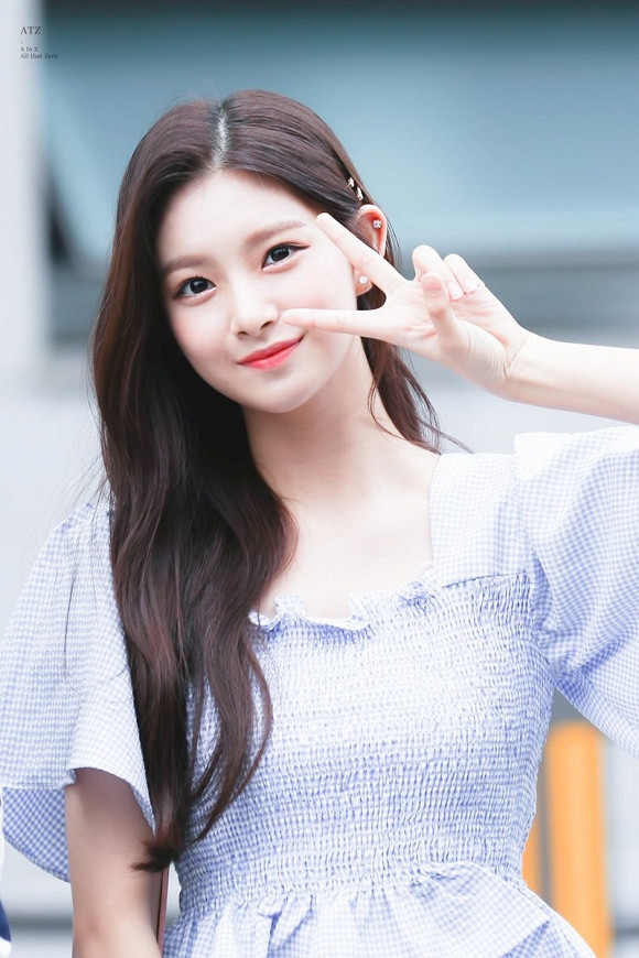 Đâu chỉ có ngoại hình xuất chúng, Yiren (Everglow) còn gây thương nhớ vì điều khác ảnh 6