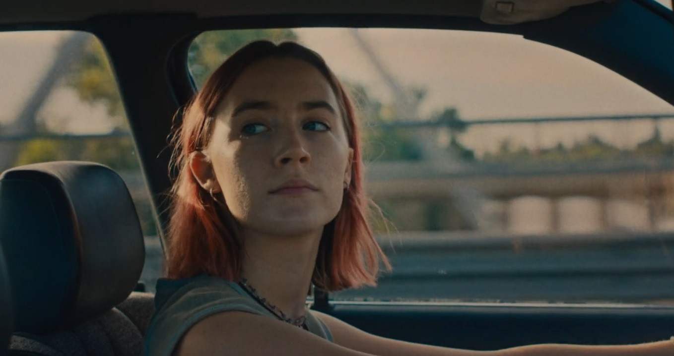 Và rồi Christine nghĩ về mẹ mình, dường như trong khoảnh khắc ấy cô hiểu được mẹ mình.