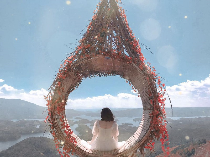 Thậm chí "tổ chim" ở Tà Đùng đẹp chẳng thua gì Bali.