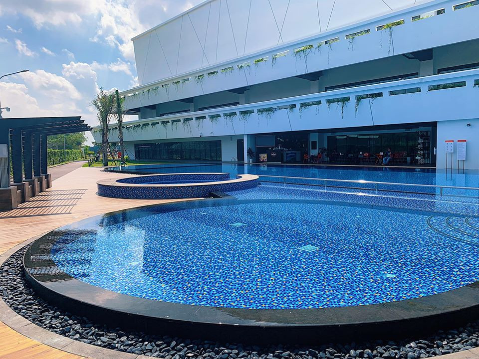 Hồ bơi công nghệ lọc muối.