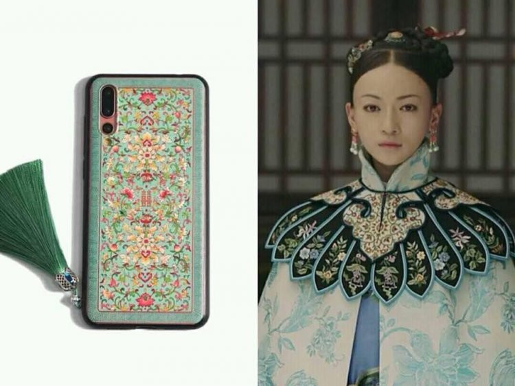 Nguỵ Anh Lạc với ốp lưng màu xanh lạc chủ đạo “ton-sur-ton” với bộ trang phục hoàng cung.