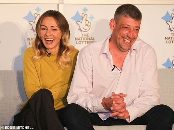 Bác Steve và vợ.