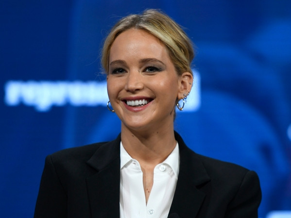 Jennifer Lawrence luôn rất thẳng thắn thừa nhận rằng, mình chỉ là một người (rất) bình thường.