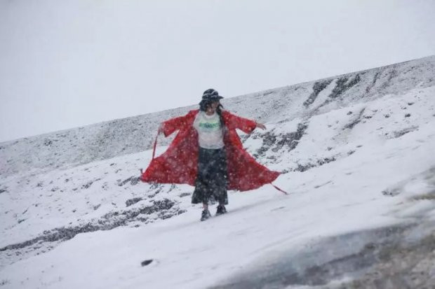 Tại Thanh Hải, nhiệt độ trung bình vào tháng 6 đến tháng 9 thường dao động từ 10 - 20 độ C. Chính vì điều này mà nhiều người nói rằng ở đây không biết nắng nóng của mùa Hè là gì.