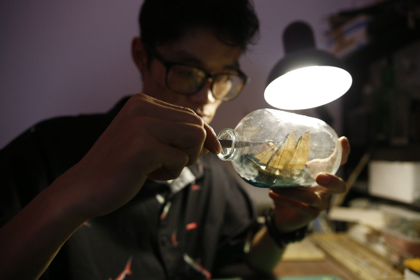 Huy với một tác phẩm khó.