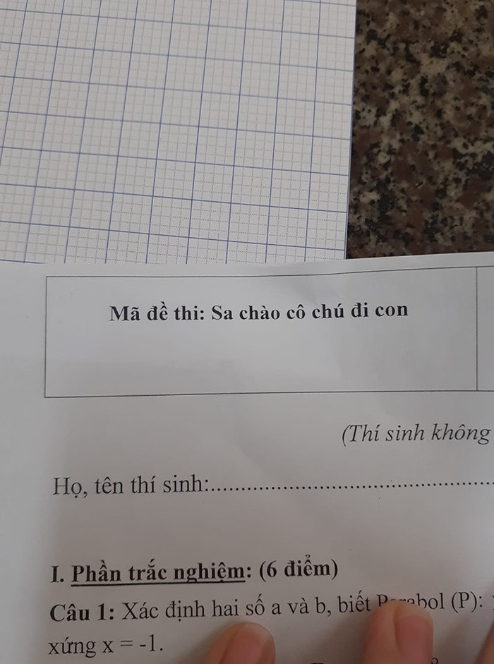 Mã đề thi “bắt trend” cực mạnh của vị giáo viên. (Ảnh: Nghi Tường Nguyễn‎/Group Trường Người Ta)