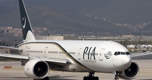 Phi công trưởng và tiếp viên đánh nhau khiến hành khách phải chờ đợi suốt 3 tiếng.