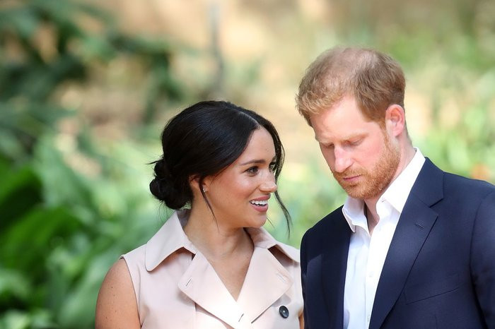 Công nương Meghan Markle bị chỉ trích là người đã chia rẽ Hoàng tử Harry và gia đình. Hành động của cặp đôi cũng bị cho là “ích kỷ”, “ngông cuồng”. (Ảnh: Chris Jackson/Getty Images)