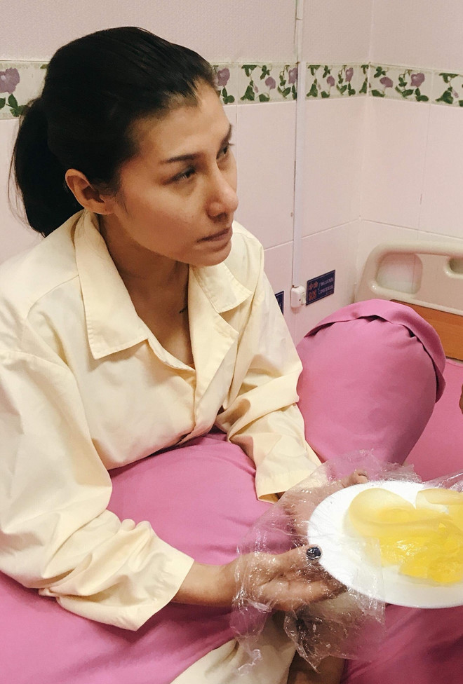 Mai Tường Vy bị vỡ túi ngực sau 7 năm "dao kéo". Ảnh: BSCC.