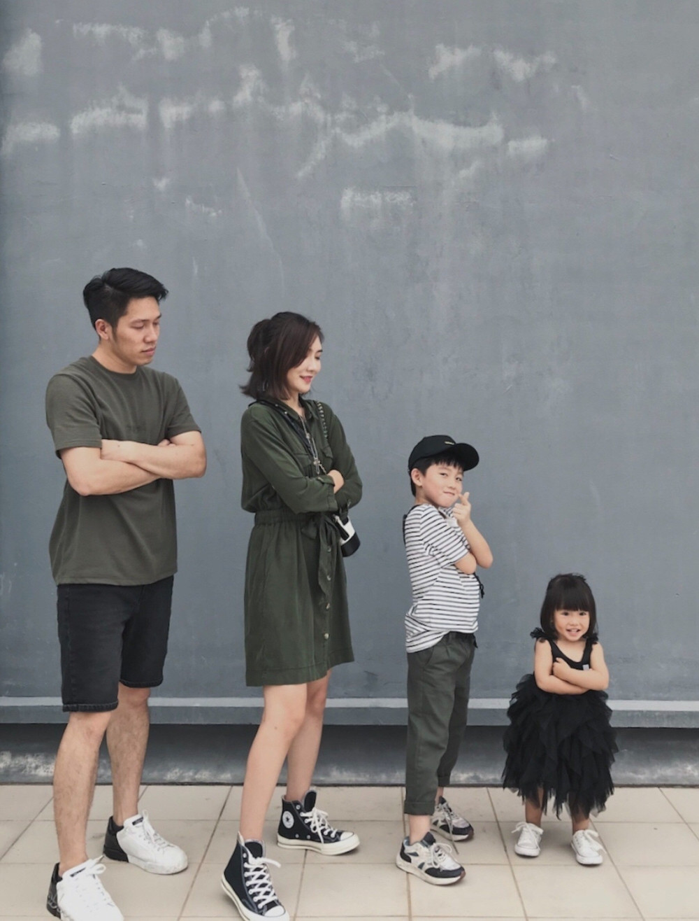 Nhà Luson gồm có 4 thành viên. Nhà Luson gồm có 4 thành viên.