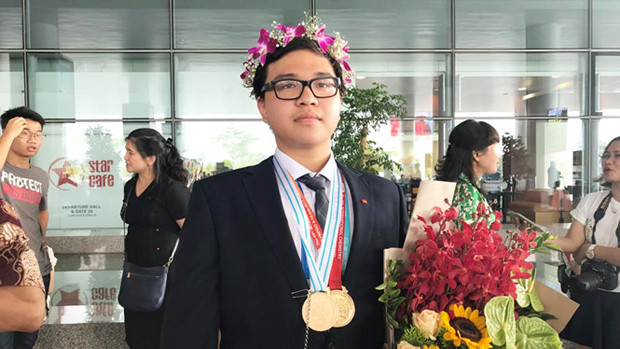 Phạm Đức Anh trong ngày trở về vinh quang.