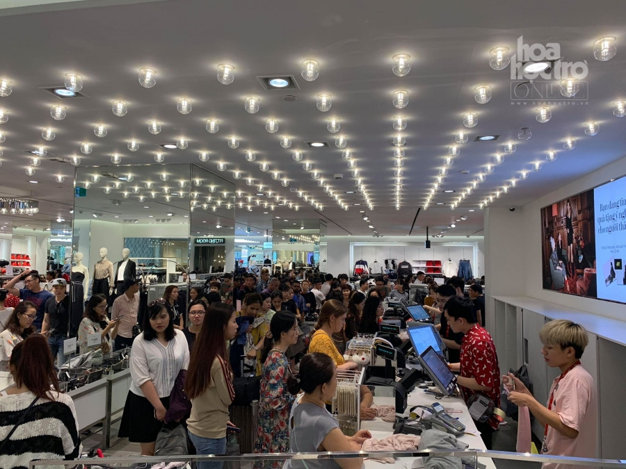 Cửa hàng thời trang H&amp;M