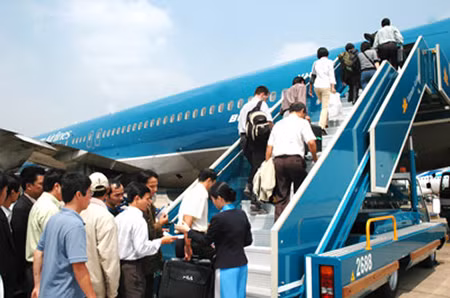 Nhiều trường hợp giả mạo giấy tờ để đi máy bay đều không lường trước được hậu quả của hành vi này. (Ảnh minh hoạ từ Internet)