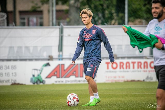 Công Phượng đang nỗ lực tìm kiếm cơ hội ở Sint Truidense.