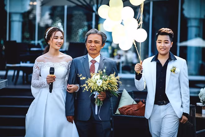 Cặp đôi chia sẻ, từ khi làm vợ, làm chồng, cả hai bớt con nít hơn, suy nghĩ chín chắn hơn và học được rất nhiều điều trong cuộc sống hôn nhân. Ảnh: NVCC.