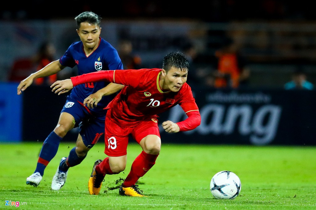 Việt Nam đang là đội dẫn đầu, Thái Lan là kẻ bám đuổi ở bảng G. Ảnh: Minh Chiến.