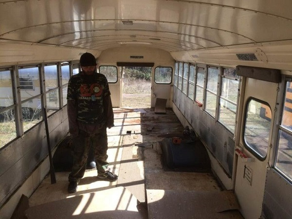 Chiếc xe buýt bị bỏ hoang. Ảnh: Inspire More.