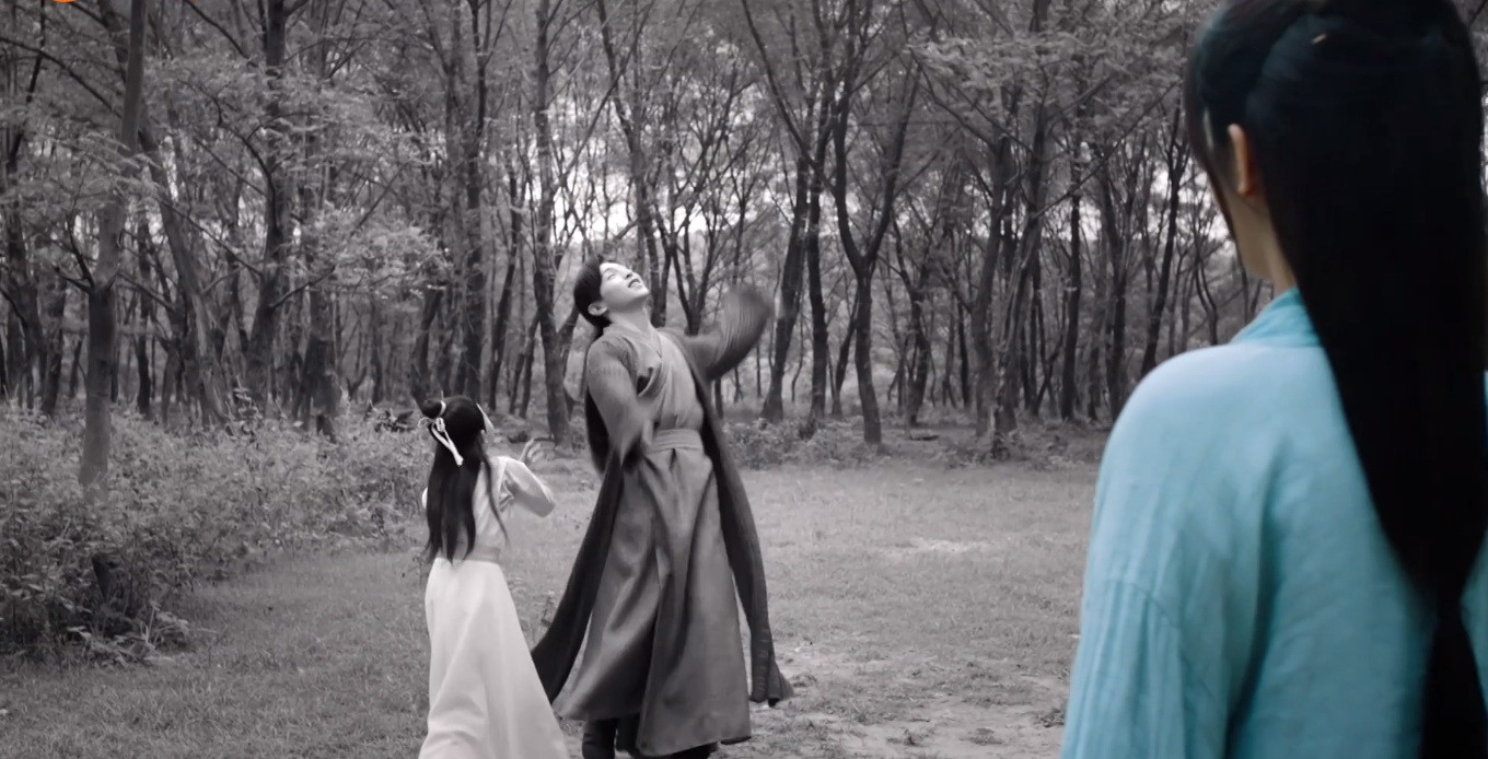 Vì cảnh quan đẹp nhất đối với Cẩm Mịch chính là nụ cười của Húc Phượng và Cò Con.