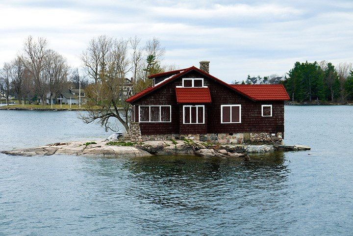 Khi toàn bộ hòn đảo được tận dụng để xây dựng một ngôi nhà.