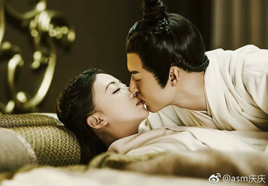 Một phân cảnh tình cảm của Ngô Cần Ngôn và Nhiếp Viễn trong Hạo Lan truyện.