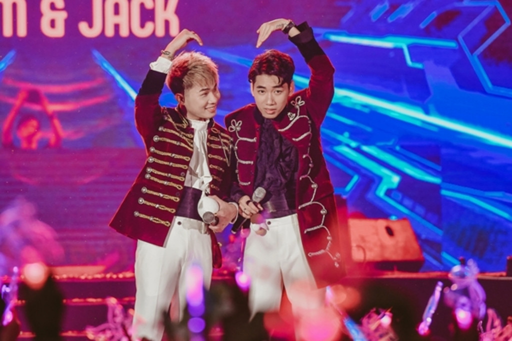 Jack & K-ICM bật khóc khi nhìn lại chặng đường đã qua trong buổi fan meeting đầu tiên ảnh 4