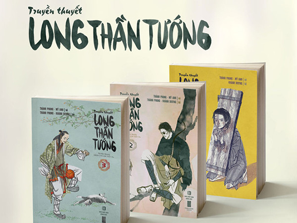 Ba tập truyện Long thần tướng tiếng Việt.