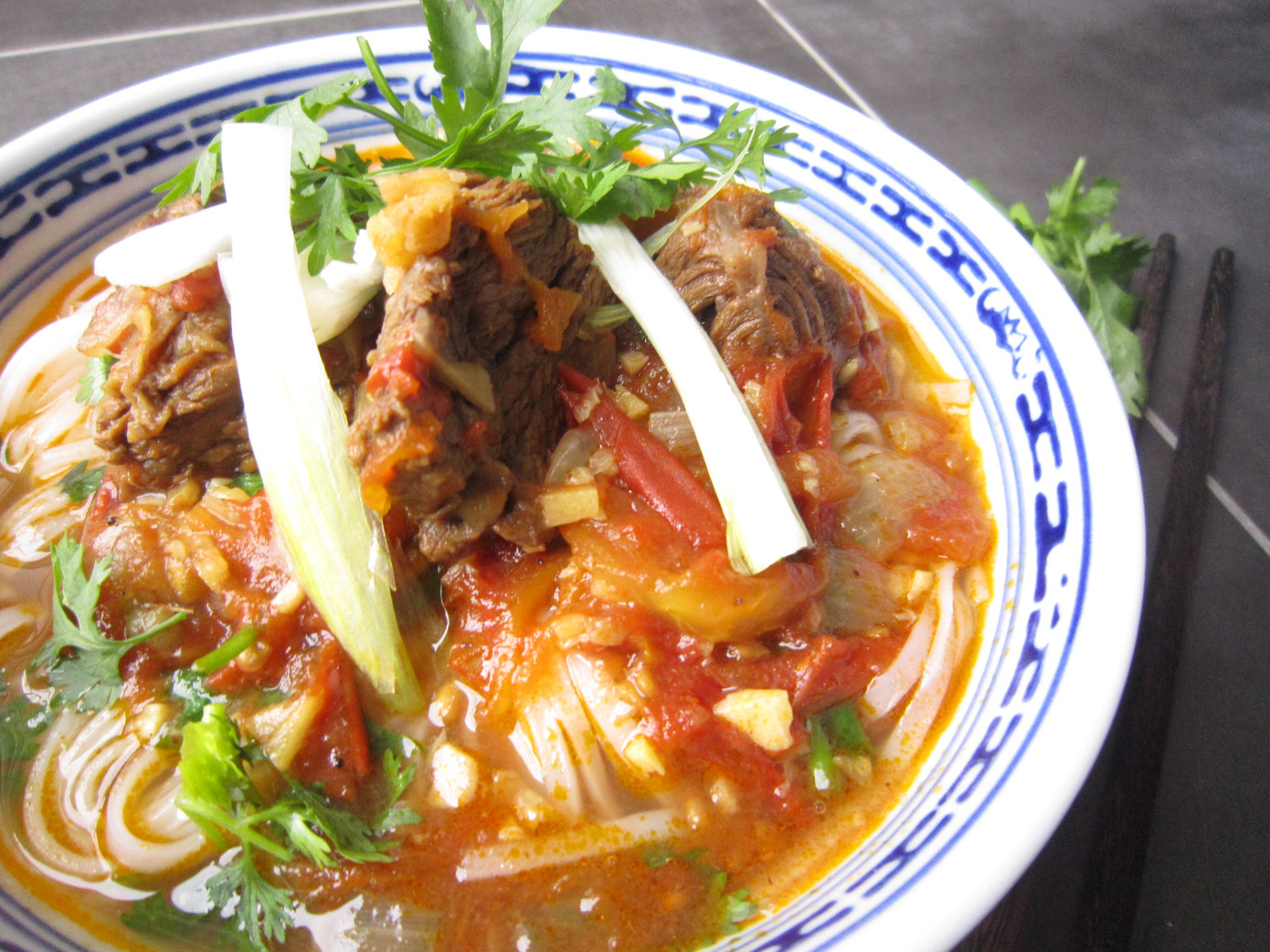 Trưa nay “măm” gì: Nếu mê thịt bò, đừng bỏ qua những món "nhìn là thèm" này! ảnh 7