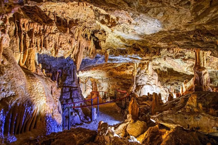 Hang “Vương quốc Feštini”, ở lõi vùng Istria.