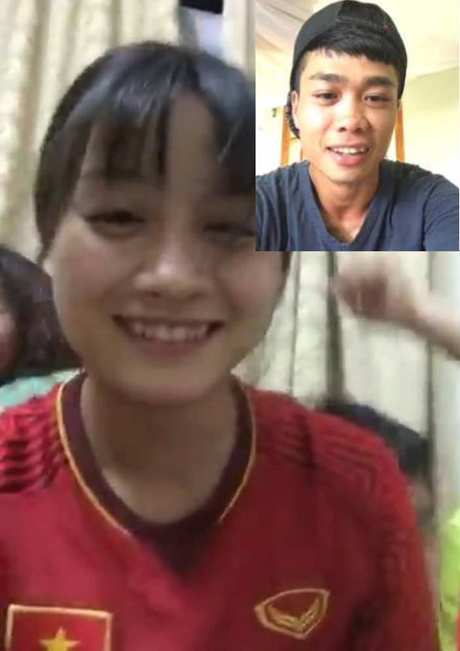 Cách đây không lâu, fan phát hiện bức ảnh Hoàng Thị Loan và Công Phượng video-call với nhau.