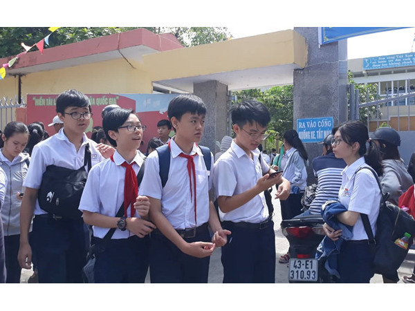 Học sinh Đà Nẵng sẽ được hướng dẫn học trực tuyến tại nhà trong kỳ nghỉ chống dịch corona. Ảnh: An Dy.