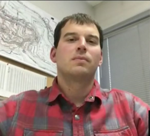 Chú Stephen Mills - một du khách đến thăm bảo tàng.