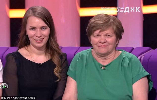Bà Valentina bên con gái ruột - Svetlana
